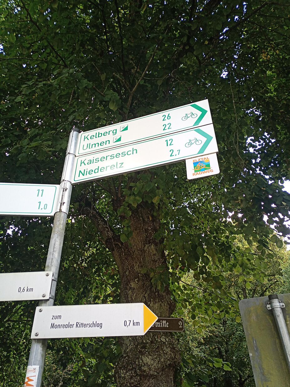 Wegweiser auf dem Elztalradweg Wegweiser auf dem Elztalradweg