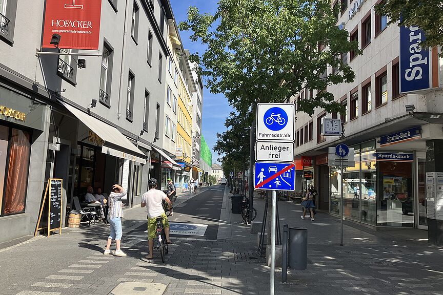 Fahrradstraße in Koblenz Die Casinostraße ist die erste Fahrradstraße in Koblenz